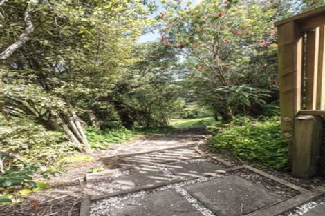 Photo of property in 16 Glamorgan Drive, Torbay, Auckland, 0630