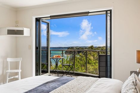 Photo of property in 65 Roberts Road, Matakatia, Whangaparaoa, 0930