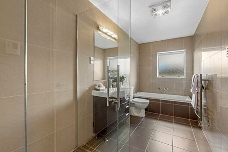 Photo of property in 81b Fairview Avenue, Fairview Heights, Auckland, 0632