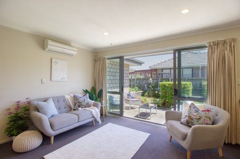 Photo of property in 2/335 Main South Road, Hornby, Christchurch, 8042