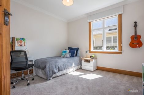 Photo of property in 38 Saint Ronans Avenue, Waterloo, Lower Hutt, 5011