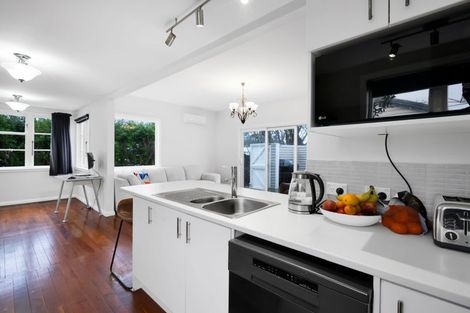 Photo of property in 1/6 Cornwall Street, Brooklands, New Plymouth, 4310