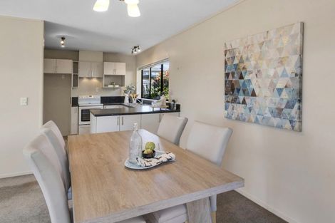 Photo of property in 2/5 Askew Place, Farm Cove, Auckland, 2012