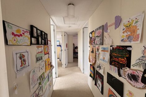 Photo of property in 1/39 Caribbean Drive, Unsworth Heights, Auckland, 0632