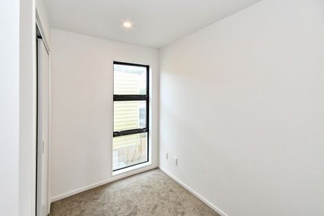 Photo of property in 2/3226 Great North Road, New Lynn, Auckland, 0600
