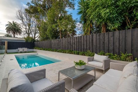 Photo of property in 15 Edward Street, Riverhead, 0820