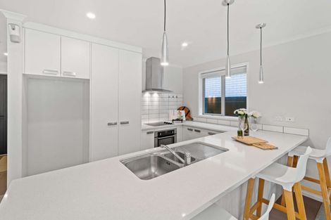 Photo of property in 48 Adams Road South, Pukekohe, 2120