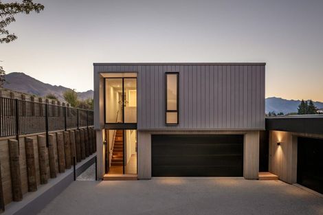 Photo of property in 30a Chalmers Street, Wanaka, 9305