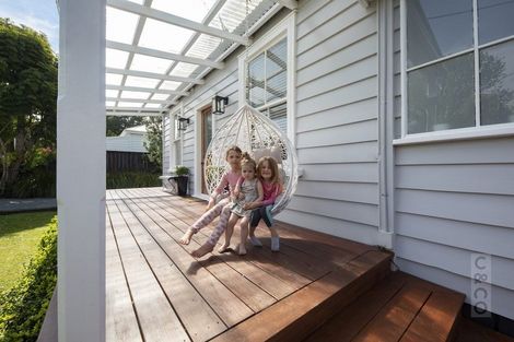 Photo of property in 5 Elliot Street, Riverhead, 0820