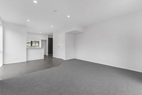 Photo of property in 66e Royal View Road, Te Atatu South, Auckland, 0610
