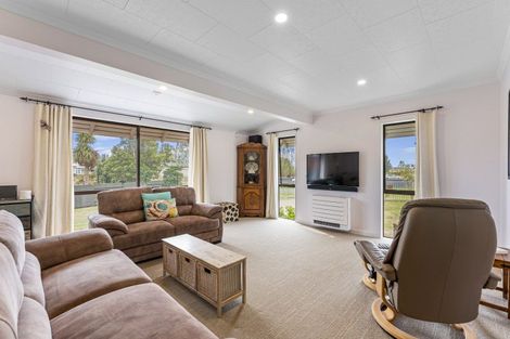 Photo of property in 76 Grace Street, Sanson, 4817