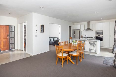 Photo of property in 15 Te Ironui Place, Huntington, Hamilton, 3210