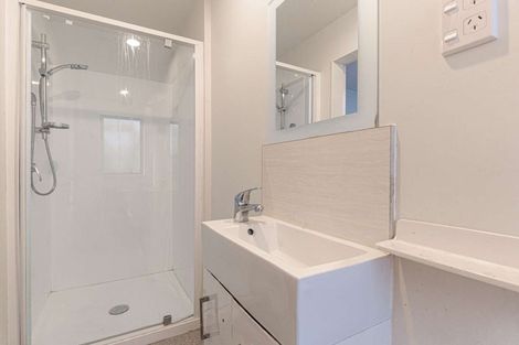 Photo of property in 11 Gordon Place, Newtown, Wellington, 6021