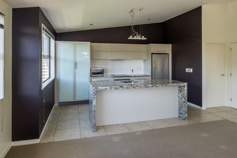 Photo of property in 51 Tiketike Way, Brooklyn, Wellington, 6021