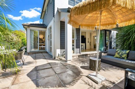 Photo of property in 11a Church Street, Northcote Point, Auckland, 0627