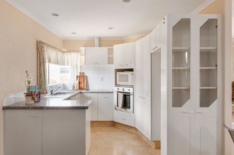 Photo of property in 22 Azalea Dell, Mount Maunganui, 3116