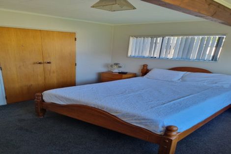 Photo of property in 11 Lowther Place, Taradale, Napier, 4112