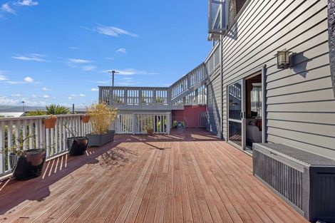 Photo of property in 9 Kowhai Road, Bluff Hill, Napier, 4110