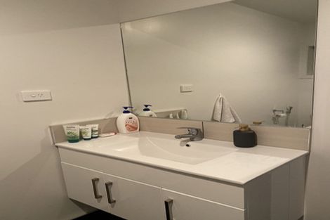 Photo of property in 1u4 June Place, Hamilton East, Hamilton, 3216