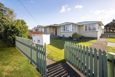 Photo of property in 25 Waihi Road, Hawera, 4610