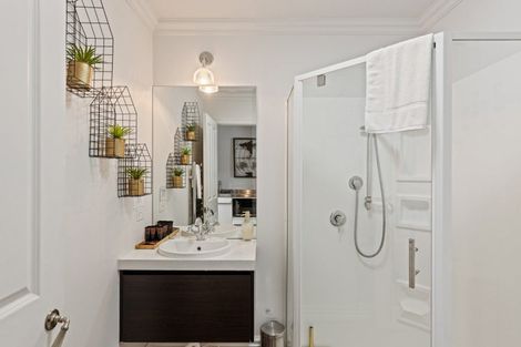 Photo of property in 122 Hine Street, New Plymouth, 4310