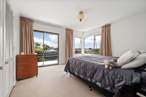 Photo of property in 10 Porter Avenue, Te Atatu South, Auckland, 0610
