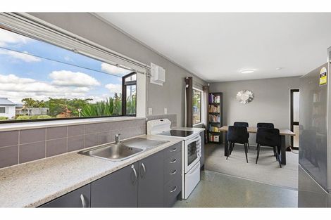 Photo of property in 23 Lloyd Drive, Nawton, Hamilton, 3200