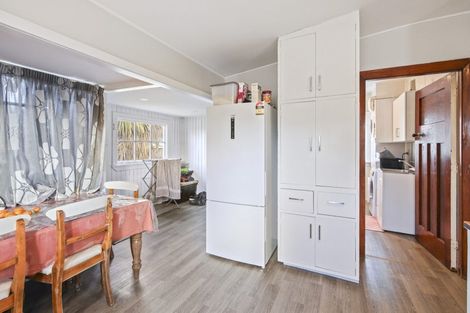 Photo of property in 33 Tower Street, Hornby, Christchurch, 8042