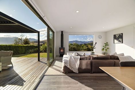 Photo of property in 3 Caithness Court, Jacks Point, Queenstown, 9371