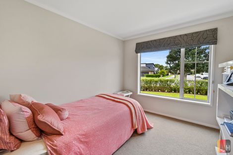 Photo of property in 242 Harbourside Drive, Karaka, Papakura, 2113