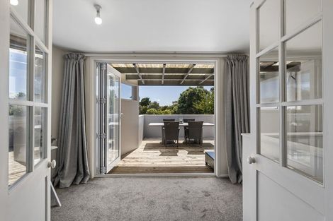 Photo of property in 3 Pukaka Street, Strandon, New Plymouth, 4312