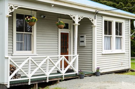 Photo of property in 27 Donnellys Station Road, Donnellys Crossing, Dargaville, 0379