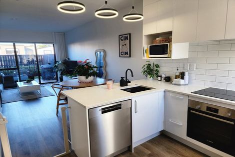 Photo of property in 9 Kiato Lane, Flat Bush, Auckland, 2019