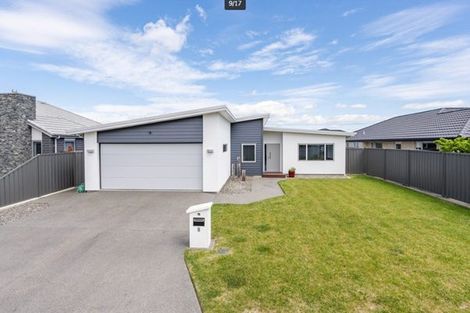 Photo of property in 8 Kaituna Place, Te Awa, Napier, 4110