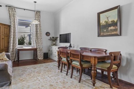 Photo of property in 55 Fairview Crescent, Kelburn, Wellington, 6012