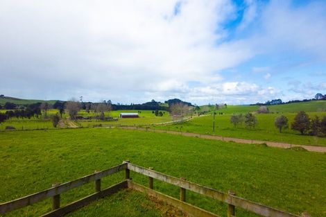 Photo of property in 341 Millbrook Road, Waipu, 0582