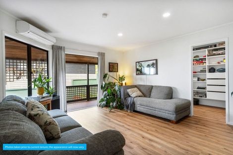 Photo of property in 2/36 Beulah Avenue, Rothesay Bay, Auckland, 0630