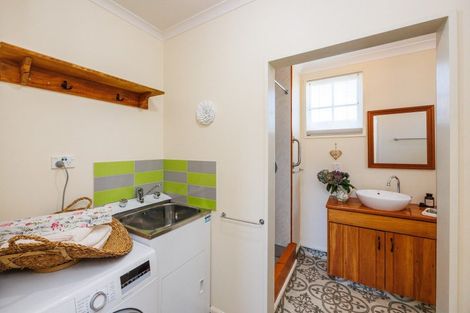 Photo of property in 6 Edwards Street, Kimbolton, Feilding, 4777