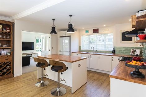 Photo of property in 141 Centaurus Road, Saint Martins, Christchurch, 8022