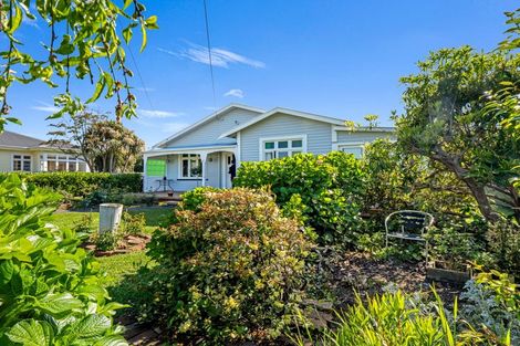 Photo of property in 11 Bear Street, Waverley, 4510