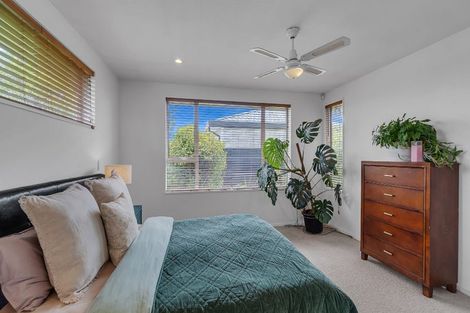 Photo of property in 16 Thistledown Place, Woolston, Christchurch, 8062