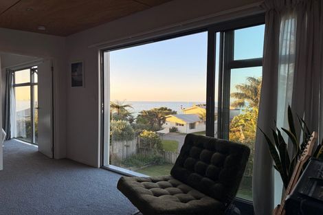 Photo of property in 16 Motukari Place, Onaero, Waitara, 4383