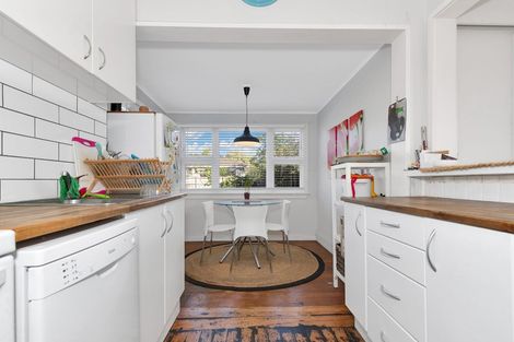 Photo of property in 64 Cumnor Terrace, Woolston, Christchurch, 8023