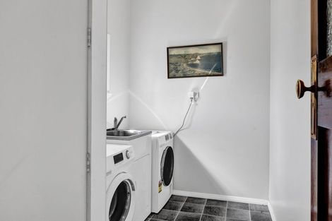 Photo of property in 21 Maire Street, Hawera, 4610