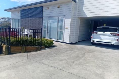 Photo of property in 20 Roxborough Place, East Tamaki Heights, Auckland, 2016