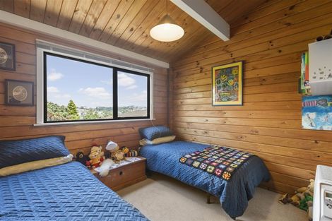 Photo of property in 22 Kathy Terrace, Stanmore Bay, Whangaparaoa, 0932