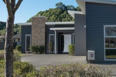 Photo of property in 105 Lakes Boulevard, Pyes Pa, Tauranga, 3112