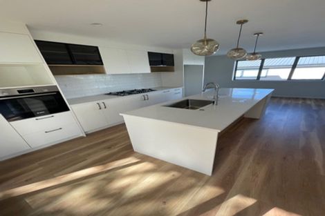 Photo of property in 5d Lavery Place, Sunnynook, Auckland, 0632