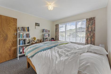 Photo of property in 7a Lincoln Grove, Wainuiomata, Lower Hutt, 5014