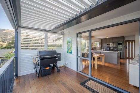 Photo of property in 18 Haywards Lane, Duvauchelle, 7581